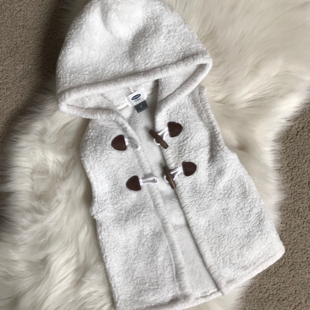 Girl’s Old Navy Vest || White/Cream || Size 4T